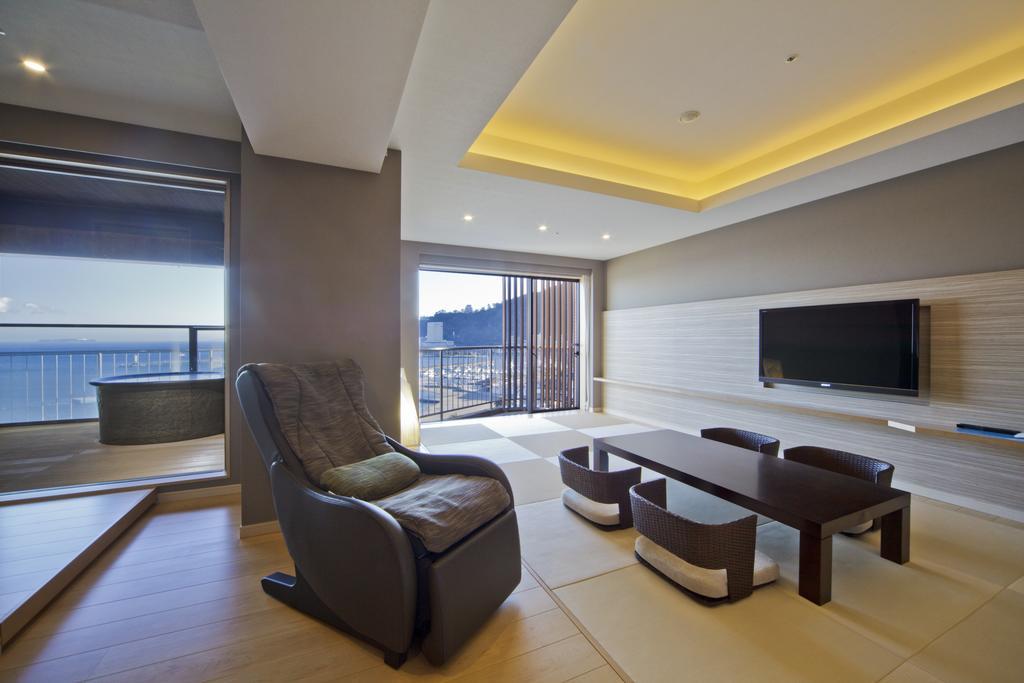 Atami Seaside Spa & Resort Bagian luar foto